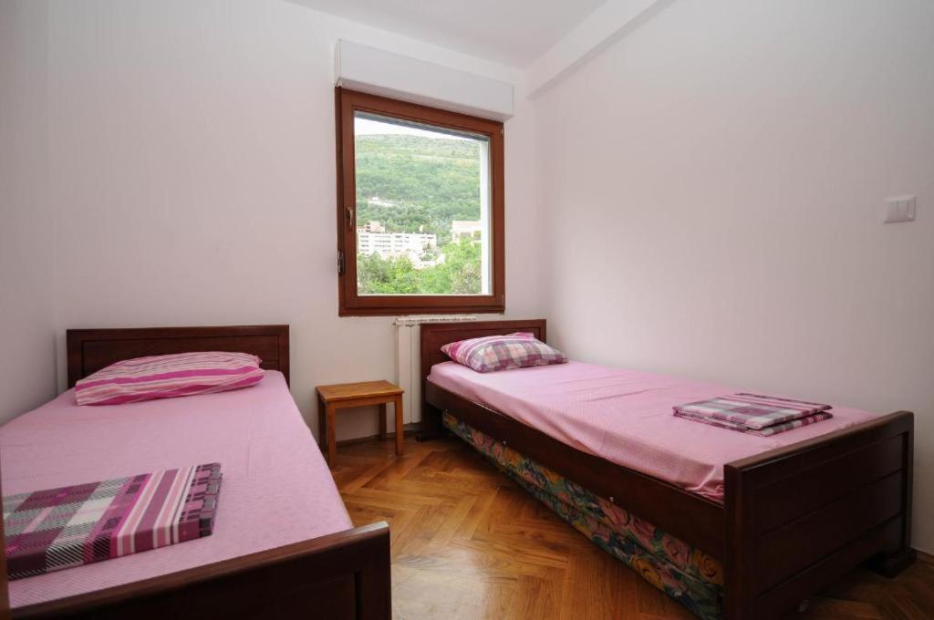 Apartment Jana Petrovac Exteriör bild